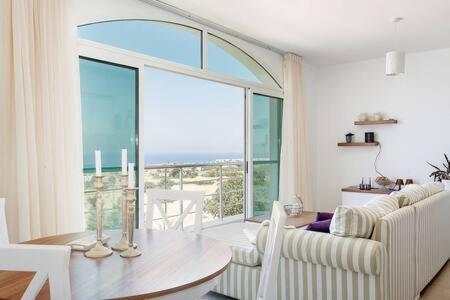 Joya Cyprus Mermaid Penthouse Apartment Agios Amvrosios  Екстериор снимка