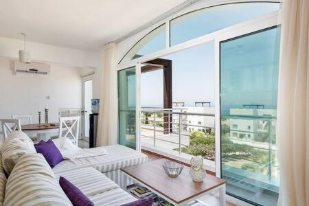 Joya Cyprus Mermaid Penthouse Apartment Agios Amvrosios  Екстериор снимка