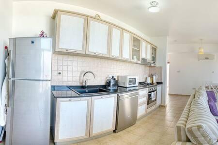 Joya Cyprus Mermaid Penthouse Apartment Agios Amvrosios  Екстериор снимка